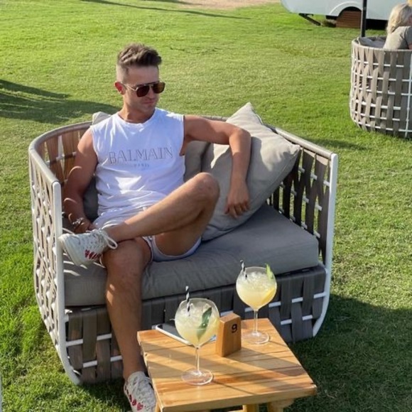 Meet your Posher, Alex - Picture 1 of 1